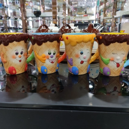 Cute expression ice cream mugs and water cups are available in multiple colors Cute expression ice cream mugs and water cups are available in multiple colors